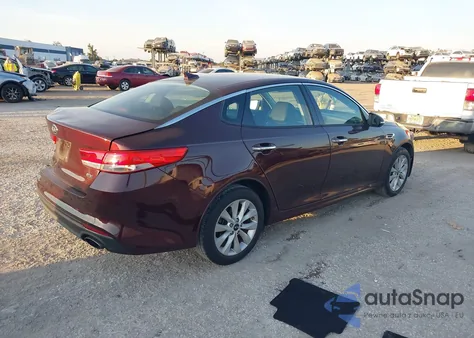 2017 Kia Optima Ex z USA, uszkodzony, nr VIN 5XXGU4L34HG137243